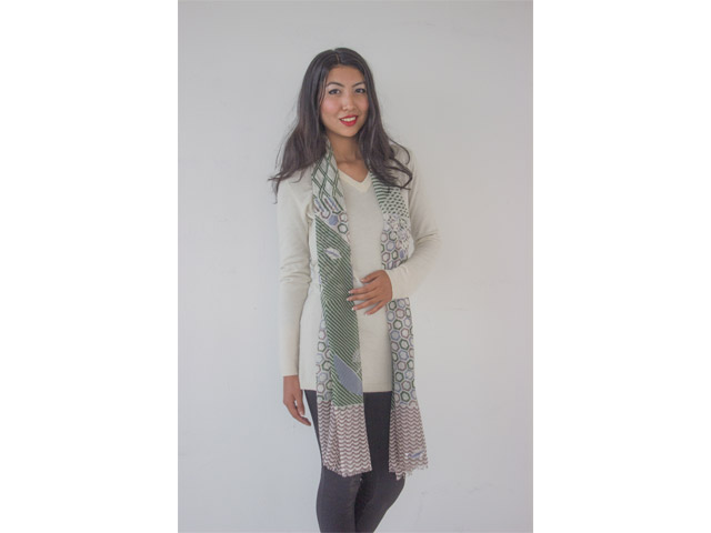 Ladies V Neck With Printed